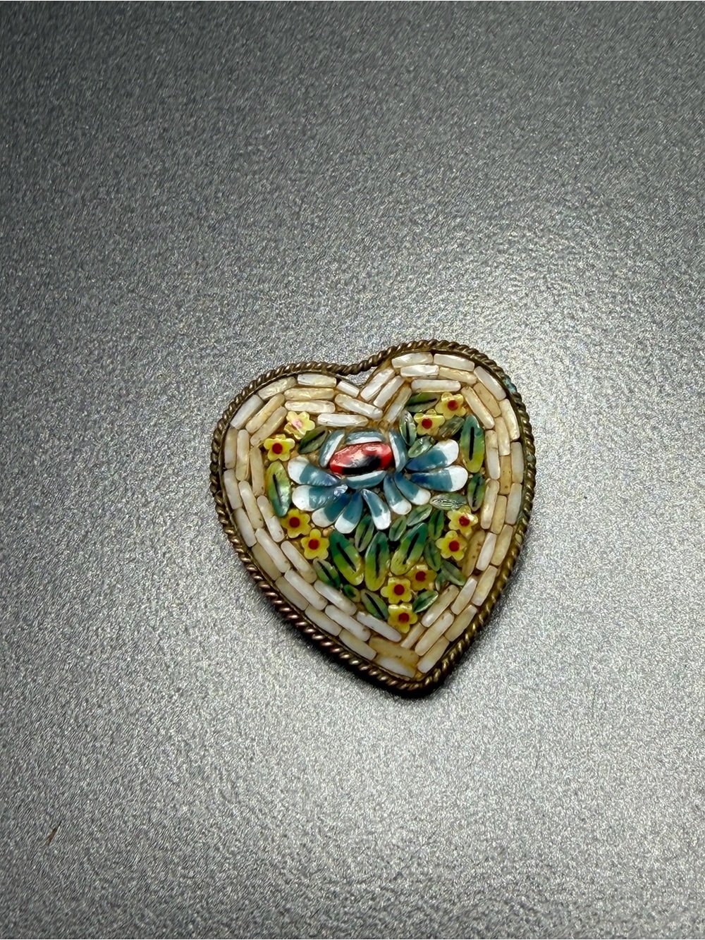 🙈2/$40 Vintage Heart Micro-Mosaic Brooch in Cream and Multicolor